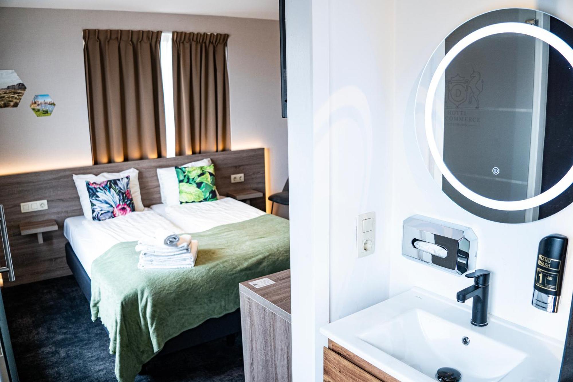 Hotel Du Commerce オーストブルグ エクステリア 写真